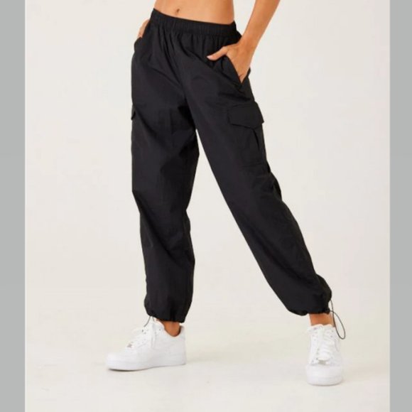 Onzie Parachute Cargo Pants in Raspberry Rose - Picture 14 of 14